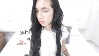 molly_santana cute queen sucking penis