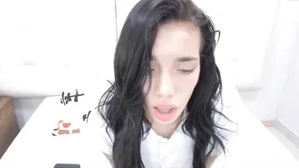 molly_santana cute queen sucking penis