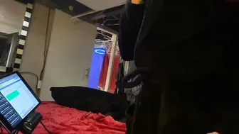 jaxxxs2828 busty female pleases herself with sex toy