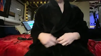 jaxxxs2828 busty female pleases herself with sex toy