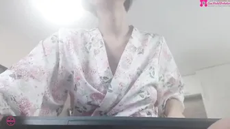 xwithy gorgeous girl masturbates cunt