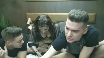 toffithrees shows five incredible orgasms