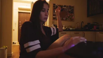 anna_sabotage crazy chick caresses sex lips