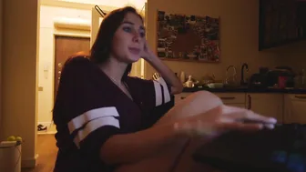 anna_sabotage crazy chick caresses sex lips