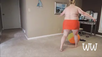 Wyoming Wynters easily accessible bitch is given to a neighbor