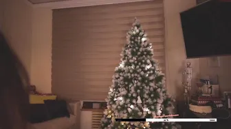 anna_sabotage chick with slack tits dancing in front of the camera