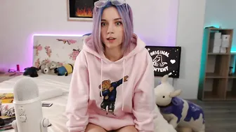 MyLittleRain buxom cutie is played with dildo