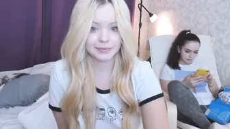 dianaholiday slim model furiously fucking cunt