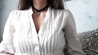 shylini Jaro fingering that already sweat