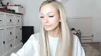 lilyessex_x Crazy prank caresses juicy holes