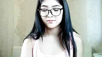 olivia_grace Hot slut jerks off