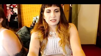 infinite_t Lustful ladies swagger in private chat