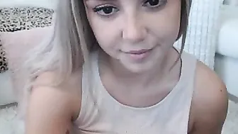 mariahkay Busty bitch massages her pussy and nipples