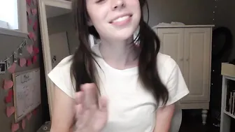 ashleytea Crazy bitches lick pussy