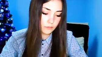 kasandra_mils Busty lady shows off her charms
