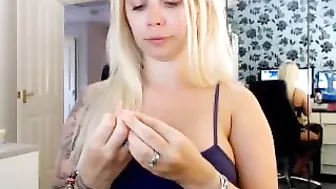 cuteprincess dancing without panties