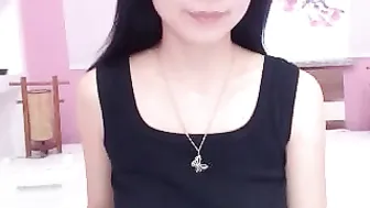 liamin Young chicks dance striptease