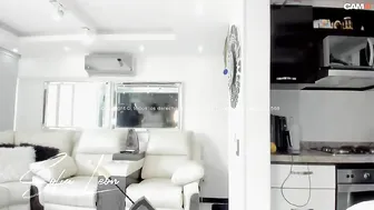 kianna_bonet busty harlot fingering pussy