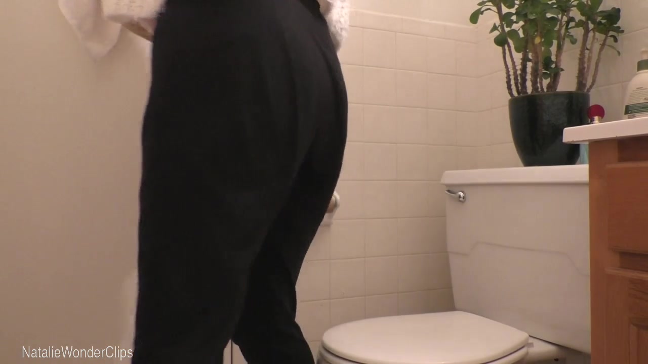 Natalie wonder big tit teases her pussy with a phallus - HD Porn videos