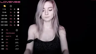 jollenne  Fair-haired beauty