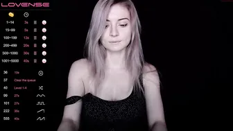 jollenne  Fair-haired beauty