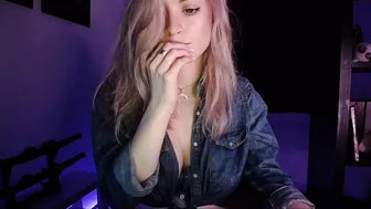 jollenne  Solo caresses