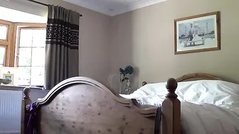 kelly hart & busty ruining caresses vagina