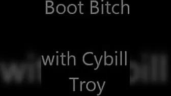 cybilltroy  dancing naked and pulling pussy