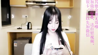 eileen_li  big tit blonde squeezes dairy charms