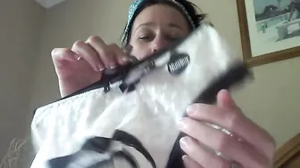 kelly hart & crazy passion fingering shaved pussy