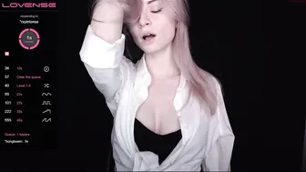 jollenne  beauty fucks her holes with dildos