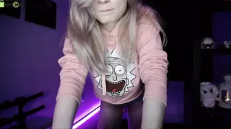 jollenne  beautiful chick fucks a fat man