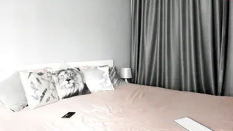 moniqueeass  buxom harlot shows underwear