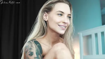 solar_kate  Busty lady
