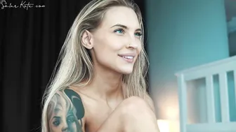 solar_kate  Busty lady