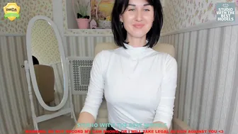 monica__coy  whore babe masturbates shaved pussy