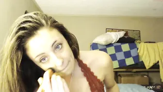 collegecamfam  slut fucks pussy and cums