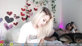 lexi_luv perfect black-haired slut fucks vagina