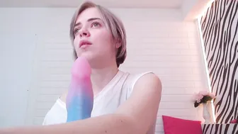 ur_need_me  shy slut pulls juicy cunt