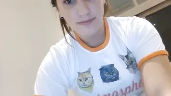 simply_skyyy  cute lady undresses in front of the camera