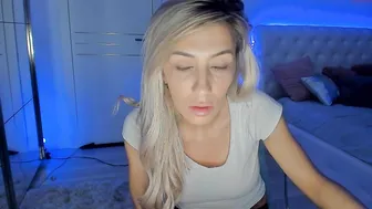 sensualldream fascinating skin strips and pulls pussy