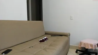 simone hot female fucks herself in the anus