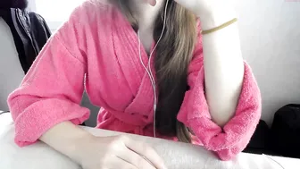 mimi_morgane87  in just one bra found her long friend and immediately decided to use it.