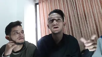 fiotti skinny bitch jerking pussy with phallus