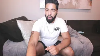 sofreshhhhh hot beast jerking her shaved cunt