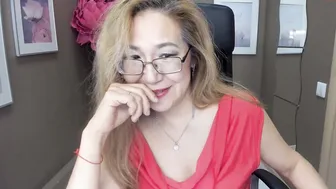 golden_n lustful skin jerks off shaved cunt
