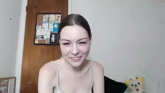 mscoolcheese exquisite skin fucks pussy through pants
