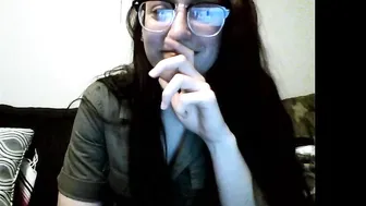 nerdygirl30 significant slut caresses sex lips