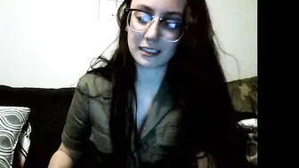 nerdygirl30 significant slut caresses sex lips