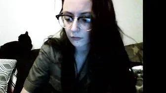 nerdygirl30 significant slut caresses sex lips